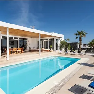 Dois Mares Villa